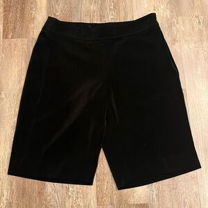 White House Black Market Shorts Womens 8 Black Stretch Knit Flat Front Side Zip